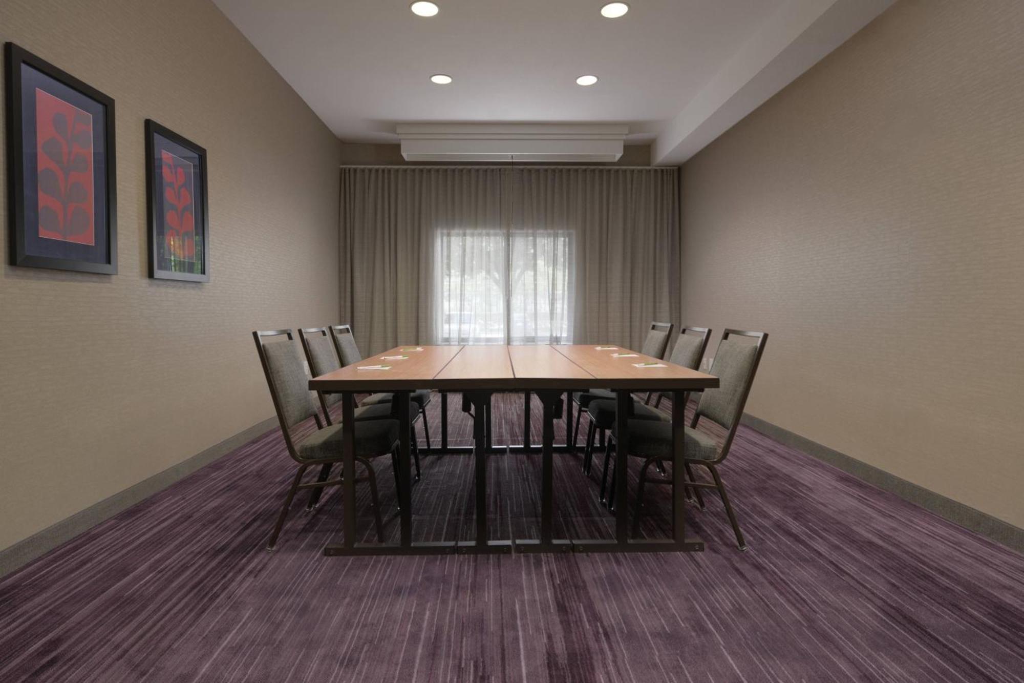 Hotel Courtyard By Marriott Northwest