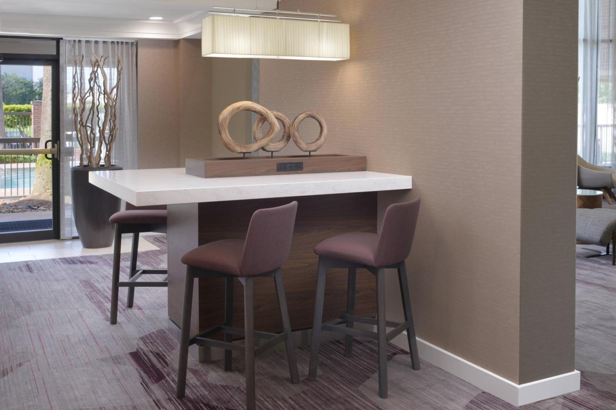 Courtyard By Marriott Northwest