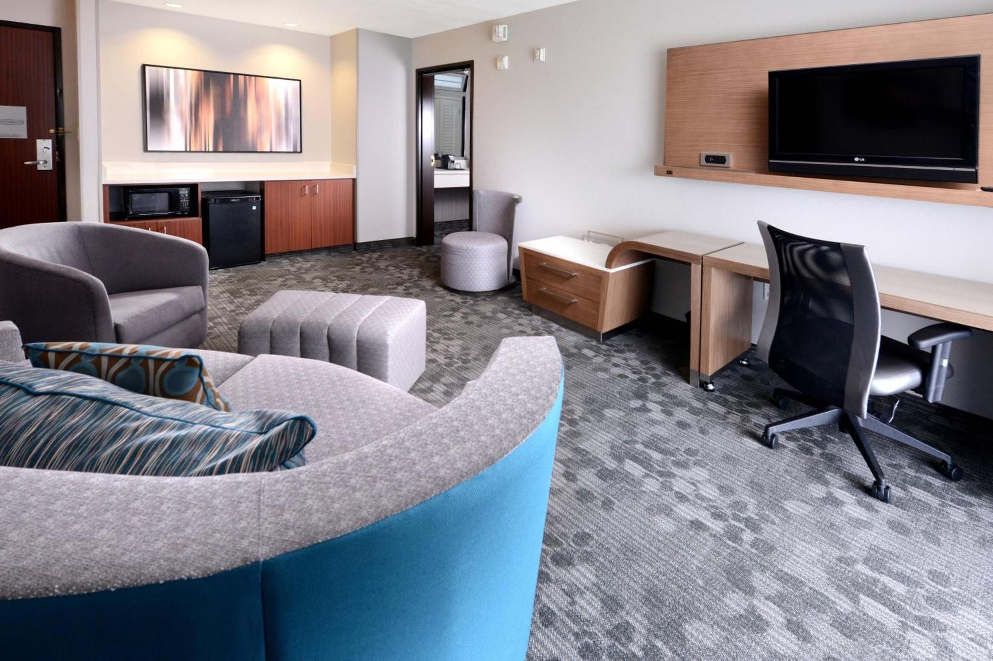 Courtyard By Marriott Northwest Houston