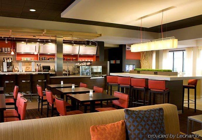 Courtyard By Marriott Northwest Hotel
