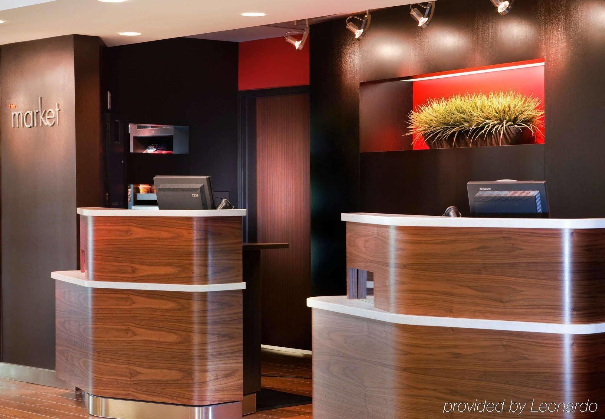 Courtyard By Marriott Northwest