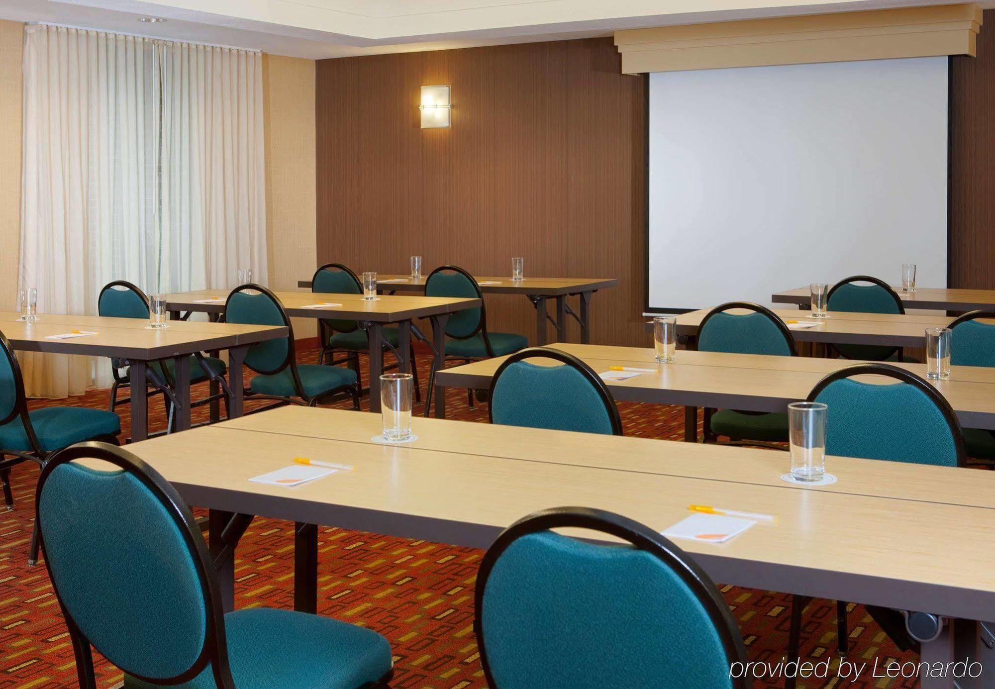 Hotel Courtyard By Marriott Northwest 3*
